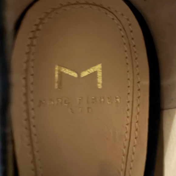 Marc Fisher LTD Navy Suede Pointed Toe Pumps Block Heel Size 6 - Picture 2 of 6